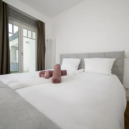 Apartment Luxe - 180 Sqm - Balkon - Parkplatz - Messe *