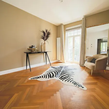Apartment Luxe - 180 Sqm - Balkon - Parkplatz - Messe *