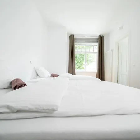Apartment Luxe - 180 Sqm - Balkon - Parkplatz - Messe *