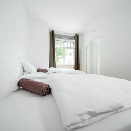 Luxe - 180 Sqm - Balkon - Parkplatz - Messe