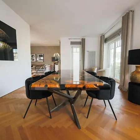 Luxe - 180 Sqm - Balkon - Parkplatz - Messe Daire *